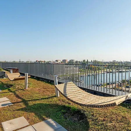 Blue Mandarin - Chlebova *