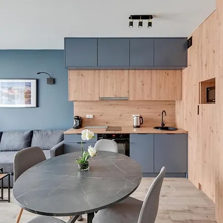 Blue Mandarin - Chlebova Apartment *