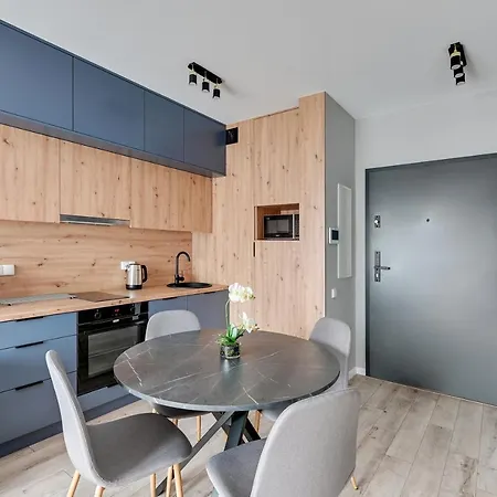 Blue Mandarin - Chlebova Apartment