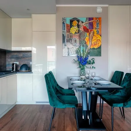 Blue Mandarin - Chlebova Apartment *